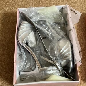 Touch up sandal’s by Benjamin Walk